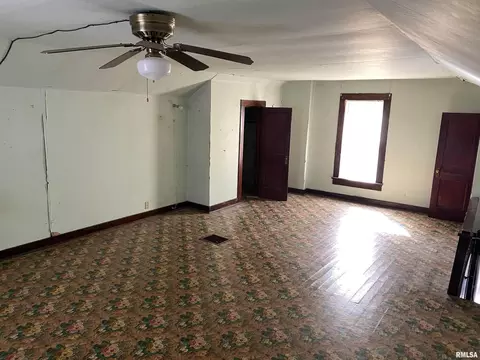 413 S Cherry St, Centralia, IL 62801 photo 10