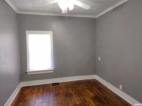 1206 N Maple St, Benton, IL 62812 photo 19