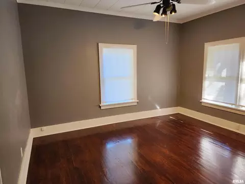 1206 N Maple St, Benton, IL 62812 photo 18