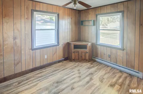 219 E 3rd St, Sparta, IL 62286 photo 17