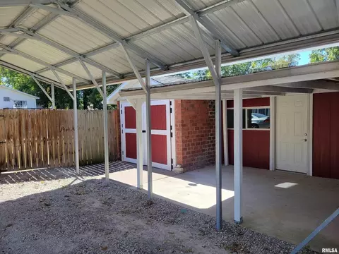 306 Mitchell St, Benton, IL 62812 photo 18