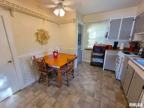 715 E 11th St, Centralia, IL 62801 photo 13