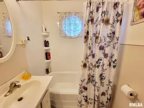 715 E 11th St, Centralia, IL 62801 photo 25