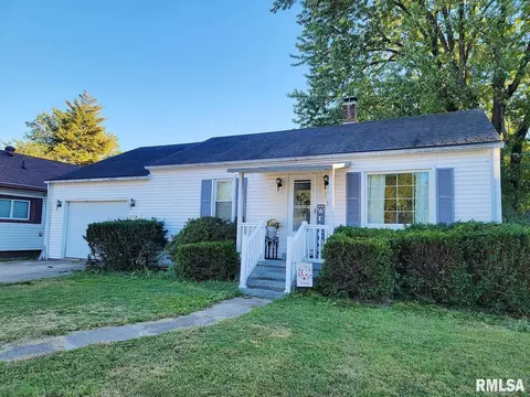 715 E 11th St, Centralia, IL 62801 photo 3