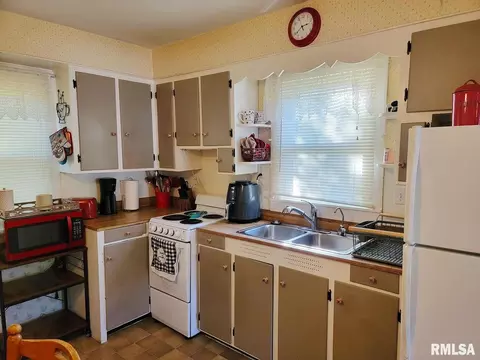 715 E 11th St, Centralia, IL 62801 photo 15