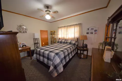 712 S Thomas St, Christopher, IL 62822 photo 6