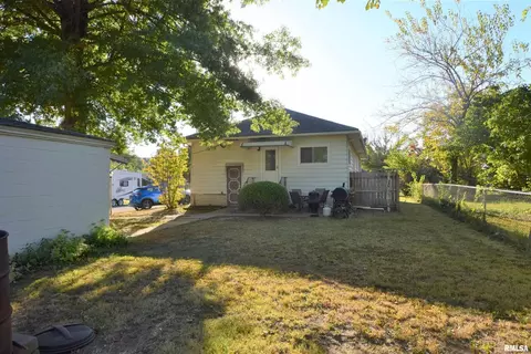 712 S Thomas St, Christopher, IL 62822 photo 13