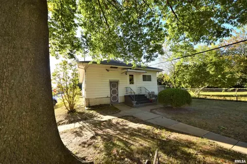 712 S Thomas St, Christopher, IL 62822 photo 11