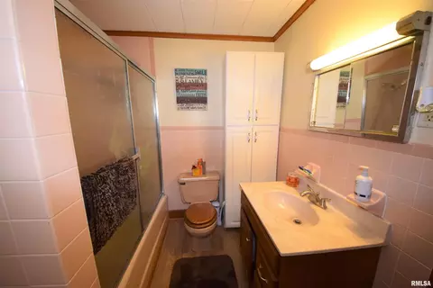 712 S Thomas St, Christopher, IL 62822 photo 10