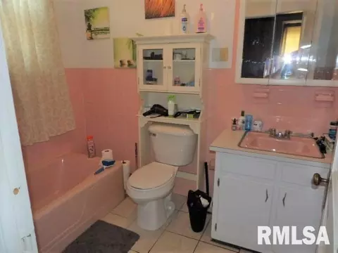 1221 Forest St, Eldorado, IL 62930 photo 13