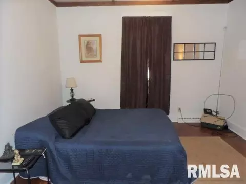 1221 Forest St, Eldorado, IL 62930 photo 9