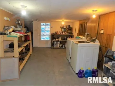 1221 Forest St, Eldorado, IL 62930 photo 16