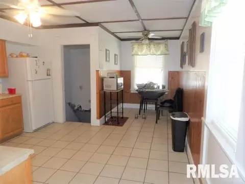 1221 Forest St, Eldorado, IL 62930 photo 7