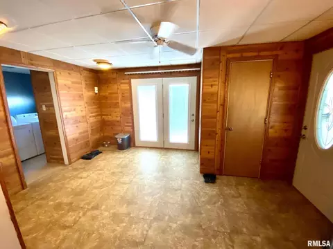 506 S Thomas St, Christopher, IL 62822 photo 12