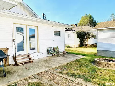 506 S Thomas St, Christopher, IL 62822 photo 25