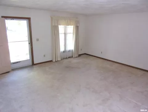 5 Deer Path Ln, Salem, IL 62881 photo 3