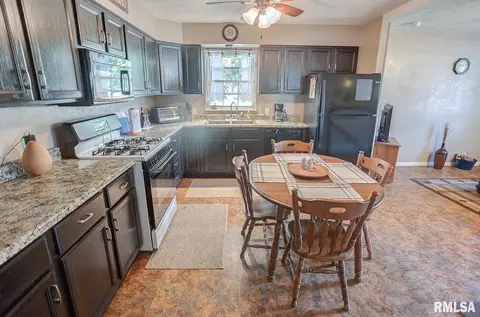 800 Washington St, Saint Libory, IL 62282 photo 11