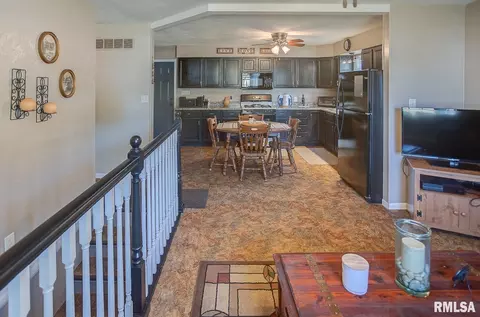 800 Washington St, Saint Libory, IL 62282 photo 6