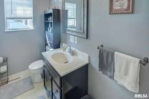 800 Washington St, Saint Libory, IL 62282 photo 20