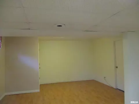 402 E Franklin Ave, Sesser, IL 62884 photo 30