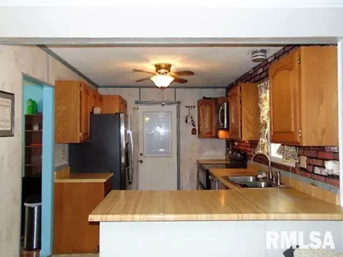 205 Pine Ln, Murphysboro, IL 62966 photo 5