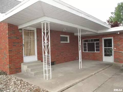 13548 Ewing Rd, Whittington, IL 62897 photo 4