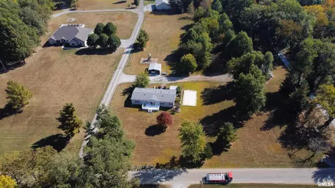 3270 Everglades Ln, Centralia, IL 62801 photo 2