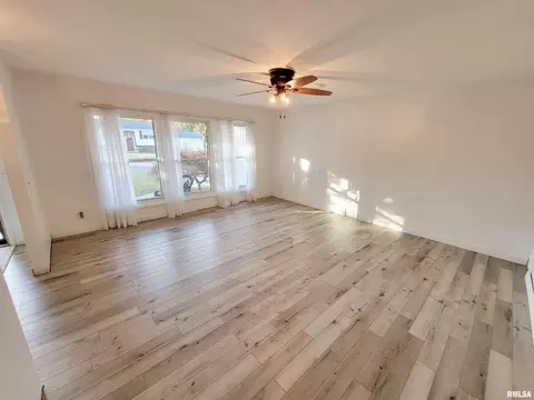 3 Sunset Dr, Flora, IL 62839 photo 11