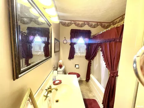 710 E 13th St, Centralia, IL 62801 photo 6