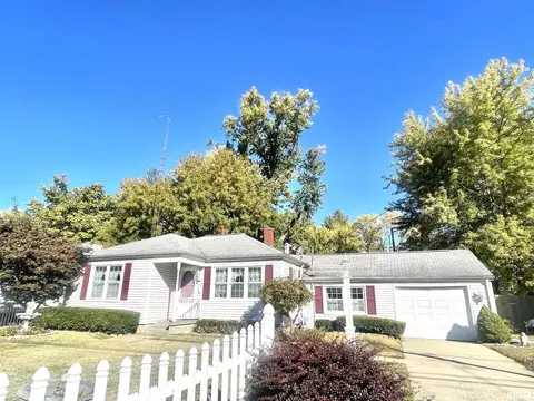 710 E 13th St, Centralia, IL 62801 photo 1