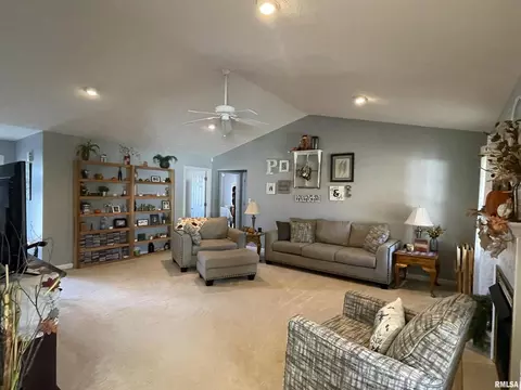 1702 N Smith Ave, Marion, IL 62959 photo 8