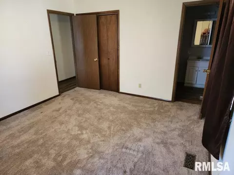 1011 Kirkpatrick St, Benton, IL 62812 photo 31
