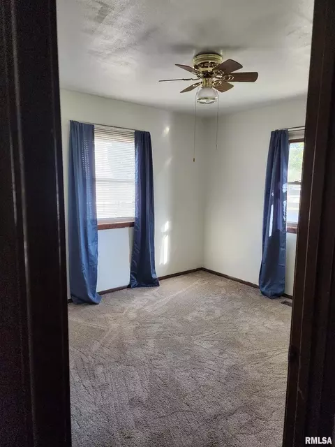 1011 Kirkpatrick St, Benton, IL 62812 photo 12