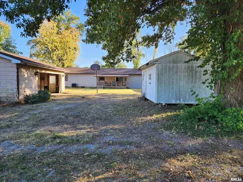 1011 Kirkpatrick St, Benton, IL 62812 photo 22