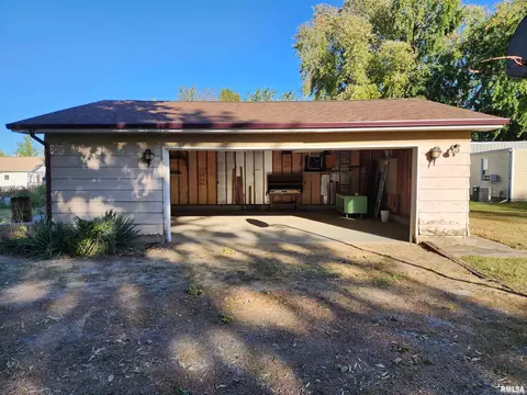 1011 Kirkpatrick St, Benton, IL 62812 photo 21