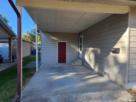 1011 Kirkpatrick St, Benton, IL 62812 photo 17