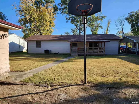 1011 Kirkpatrick St, Benton, IL 62812 photo 23