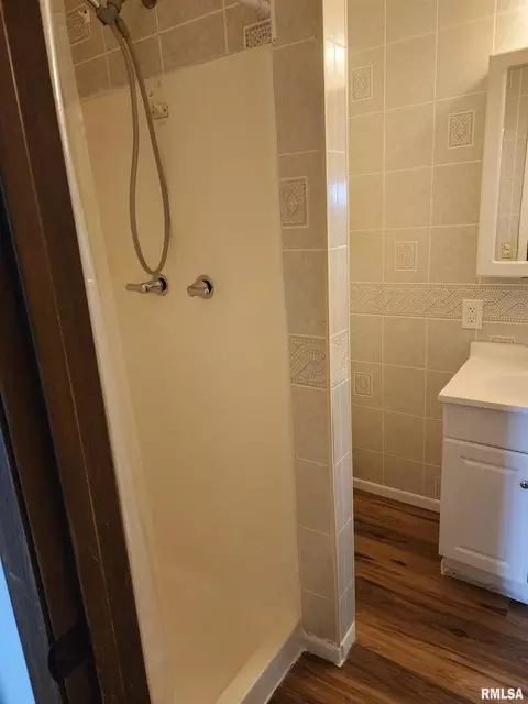 1011 Kirkpatrick St, Benton, IL 62812 photo 6