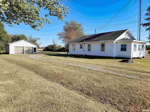 3058 Blue Mound Rd, Flora, IL 62839 photo 11