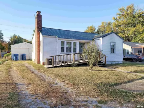 240 Fair Ave, Flora, IL 62839 photo 2
