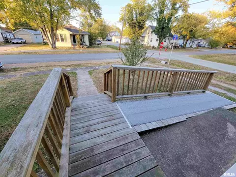 240 Fair Ave, Flora, IL 62839 photo 38