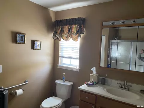 303 E Beacon Ct, Mount Vernon, IL 62864 photo 35