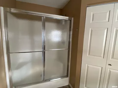 303 E Beacon Ct, Mount Vernon, IL 62864 photo 34