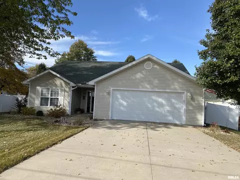 303 E Beacon Ct, Mount Vernon, IL 62864 photo 4