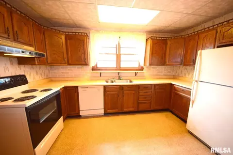616 S 25th St, Herrin, IL 62948 photo 17