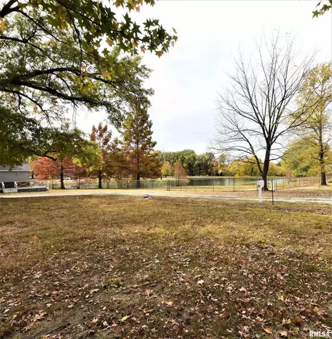 616 S 25th St, Herrin, IL 62948 photo 2