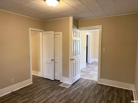 322 E Lewis St, Anna, IL 62906 photo 18