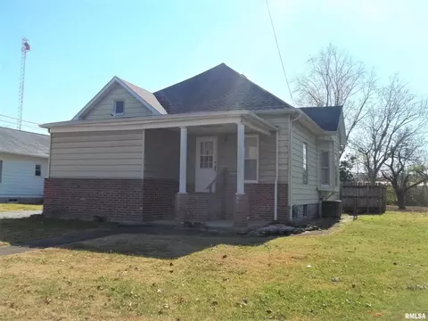 414 E Webster St, Benton, IL 62812 photo 1