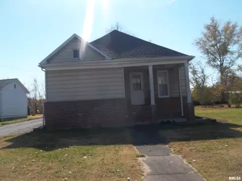 414 E Webster St, Benton, IL 62812 photo 26