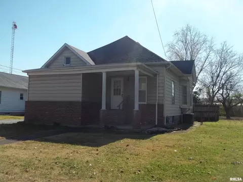 414 E Webster St, Benton, IL 62812 photo 4